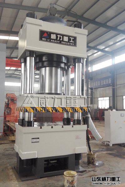 800噸四柱油壓機(jī)廠家車(chē)間生產(chǎn)實(shí)景拍攝